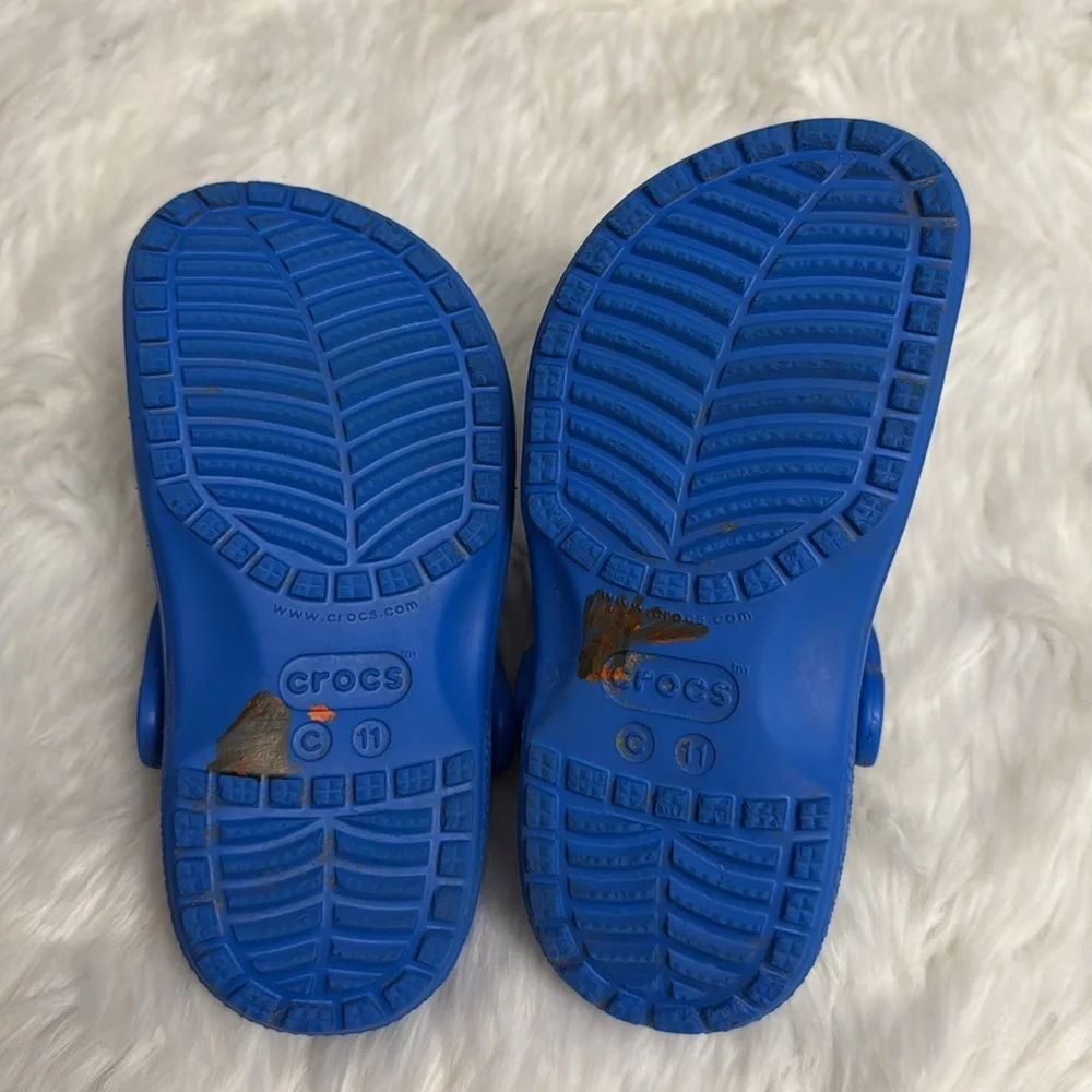CROCS classic clogs